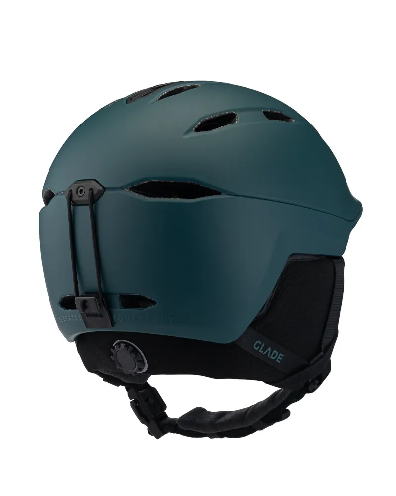 Glade ski helmet product photography on white, alternate angle